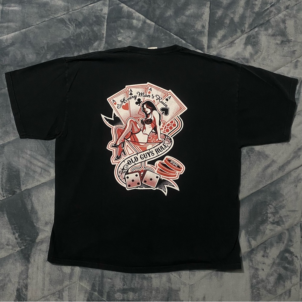 vintage black & red “old guys rule” graphic tshirt